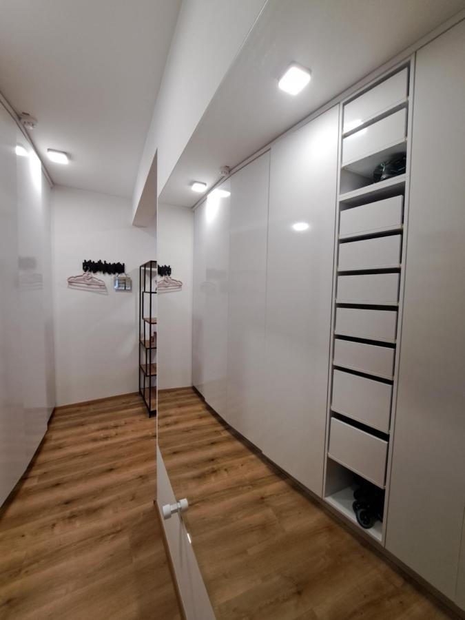 Apartma Stunning New With Free Parking Near City Centre *